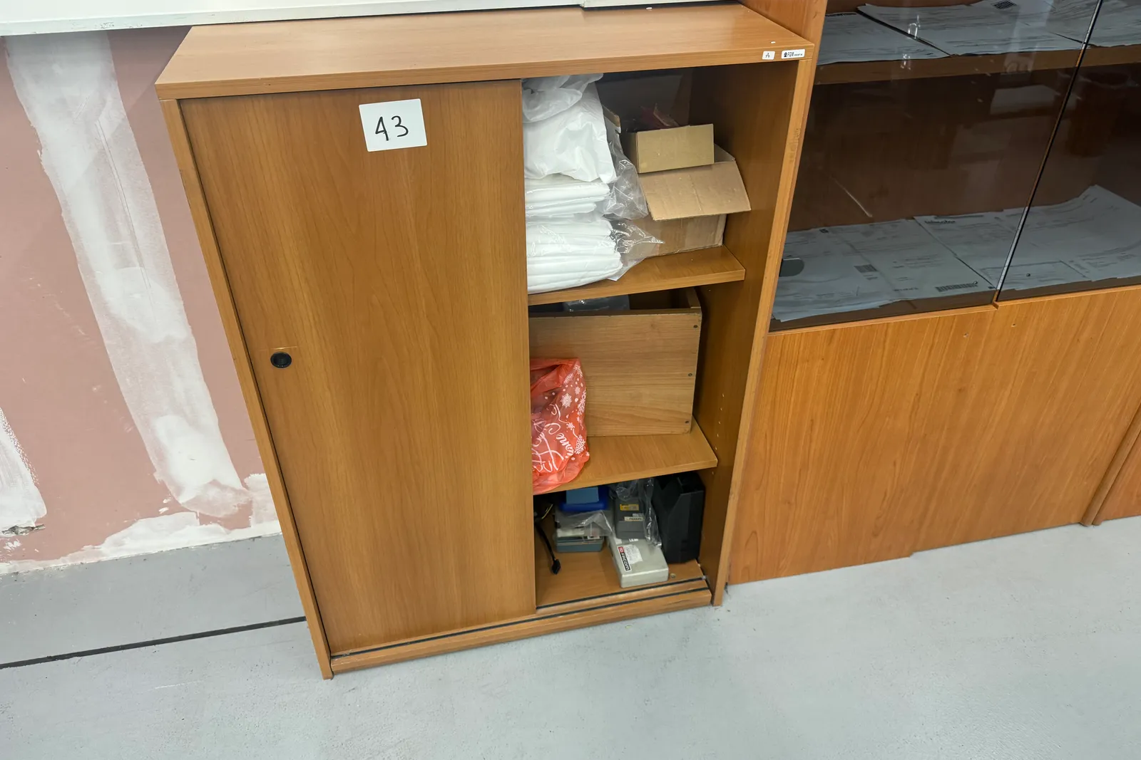 Arredi e macchine elettriche ed elettroniche da ufficio