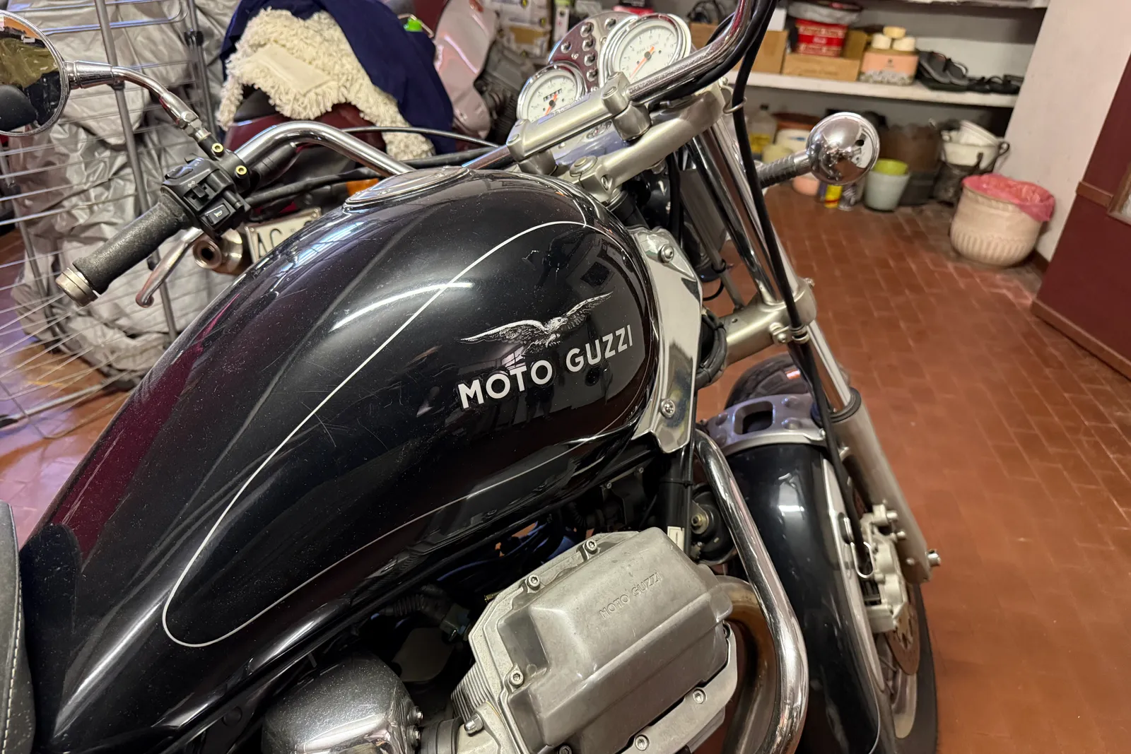 Motoveicolo Guzzi California targato AD68909