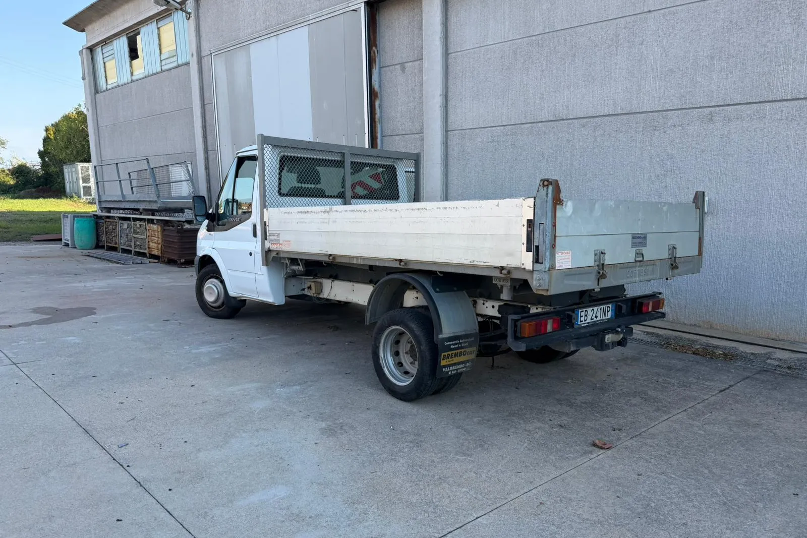 Furgone Ford Transit targato EB241NP