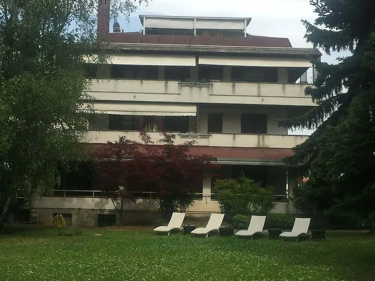 Cessione di partecipazioni del 100% del Capitale Sociale di DE.MA. Servizi S.r.l. proprietaria di uno storico e rinomato Albergo, Bar e Ristorante sotto l'insegna "Bella Venezia"