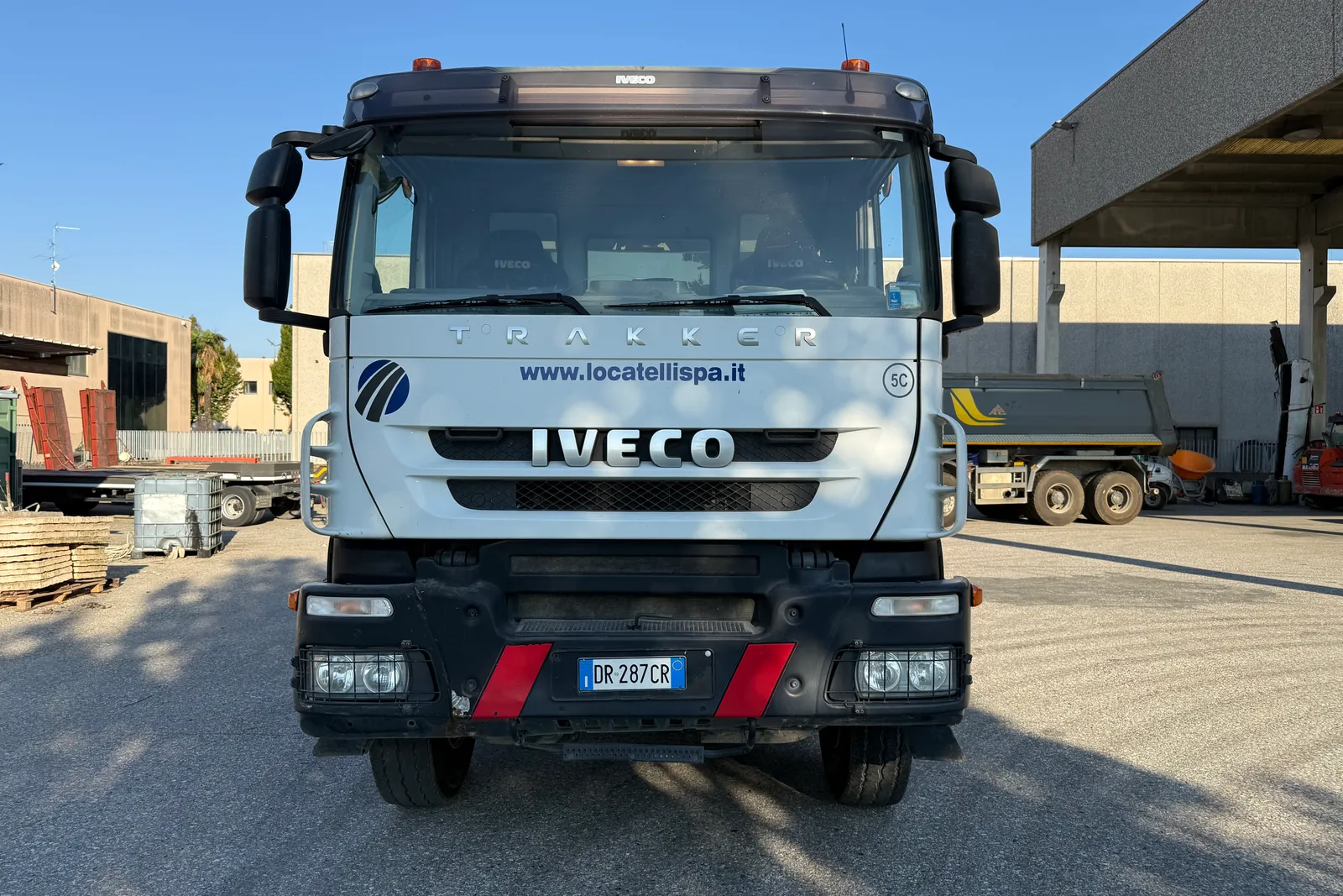 Autocarro ribaltabile Iveco Magirus A410T E4 Colombo targato DR287CR