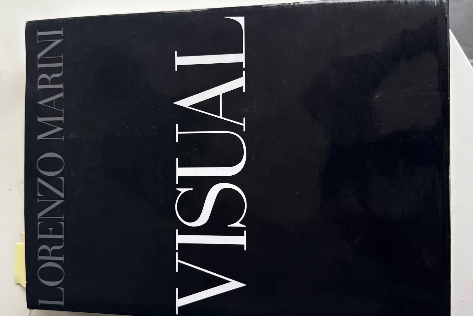 Volumi e riviste a scaffale, oltre stampe originali di uscite pubblicitarie degli anni 1955-1992 e microfiches