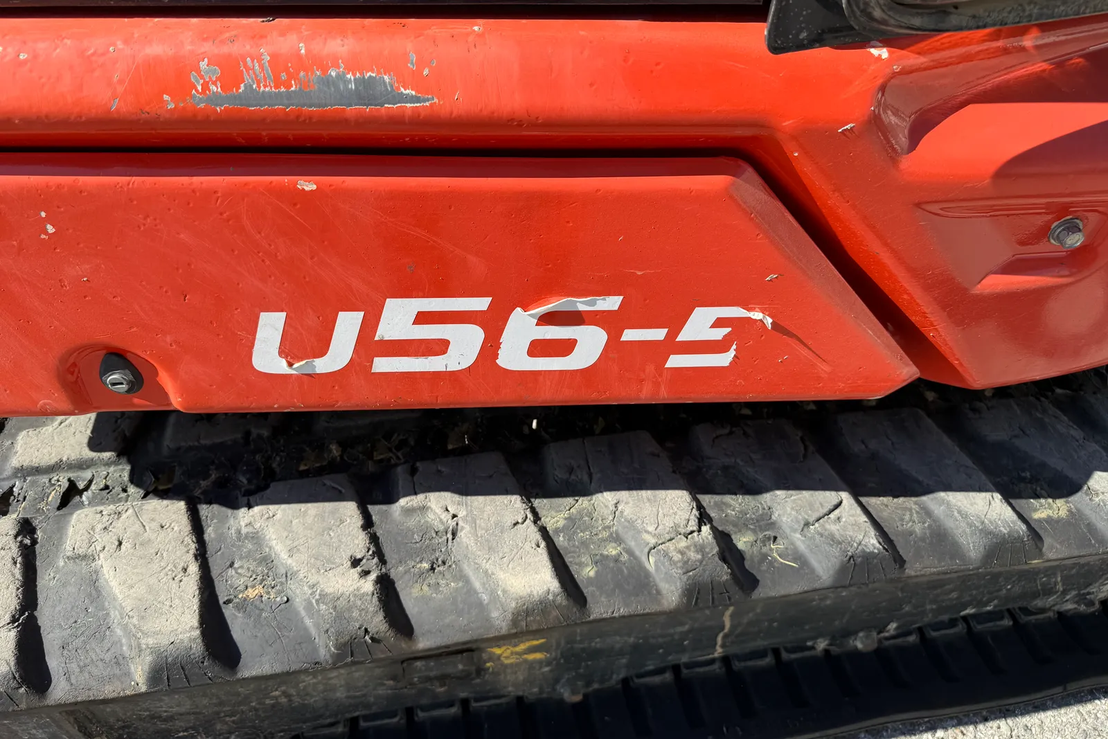 Escavatore Kubota mod. U56-5 completo di n. 3 benne e martello demolitore