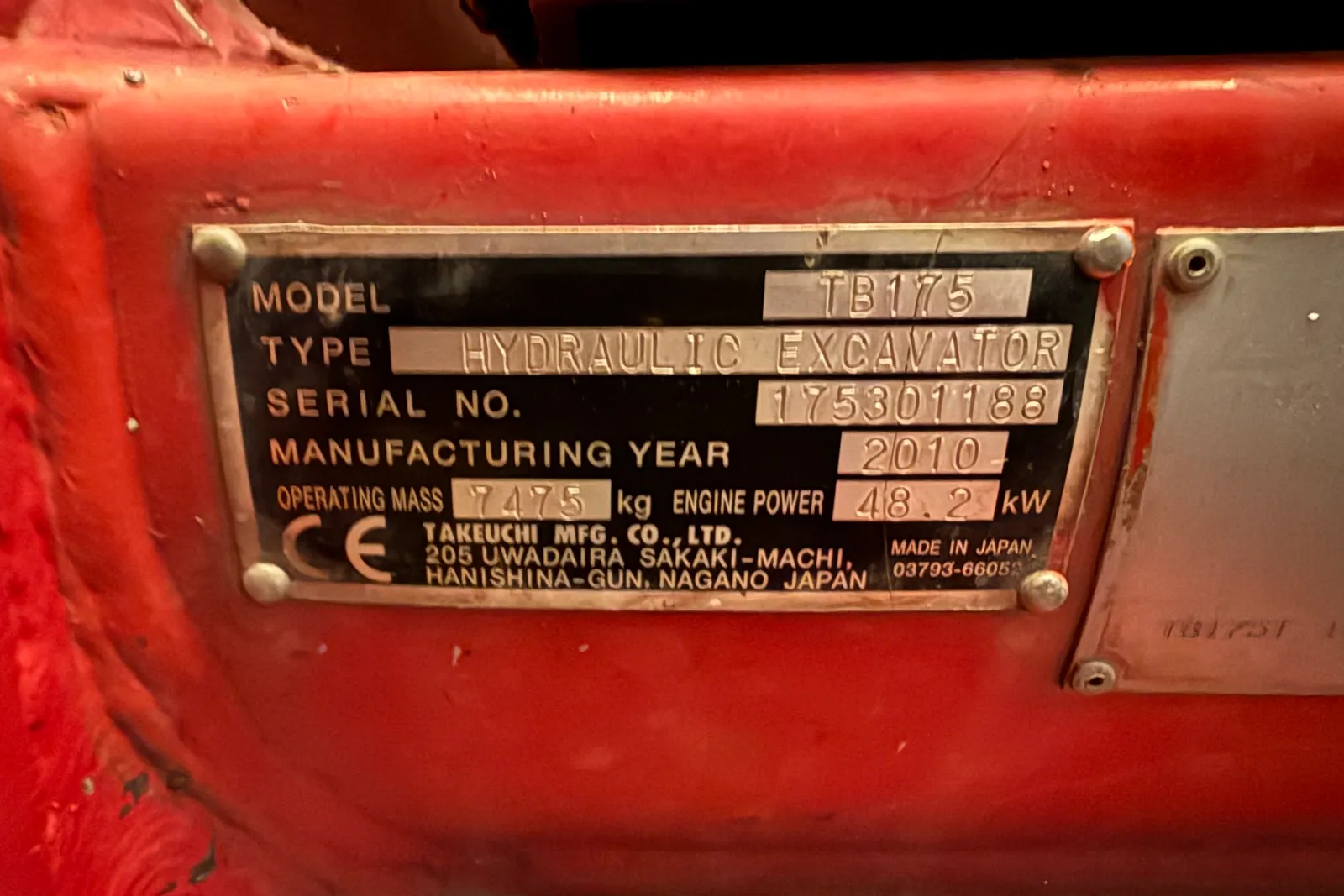 Escavatore cingolato Takeuchi mod. TB175 completo di n. 3 benne