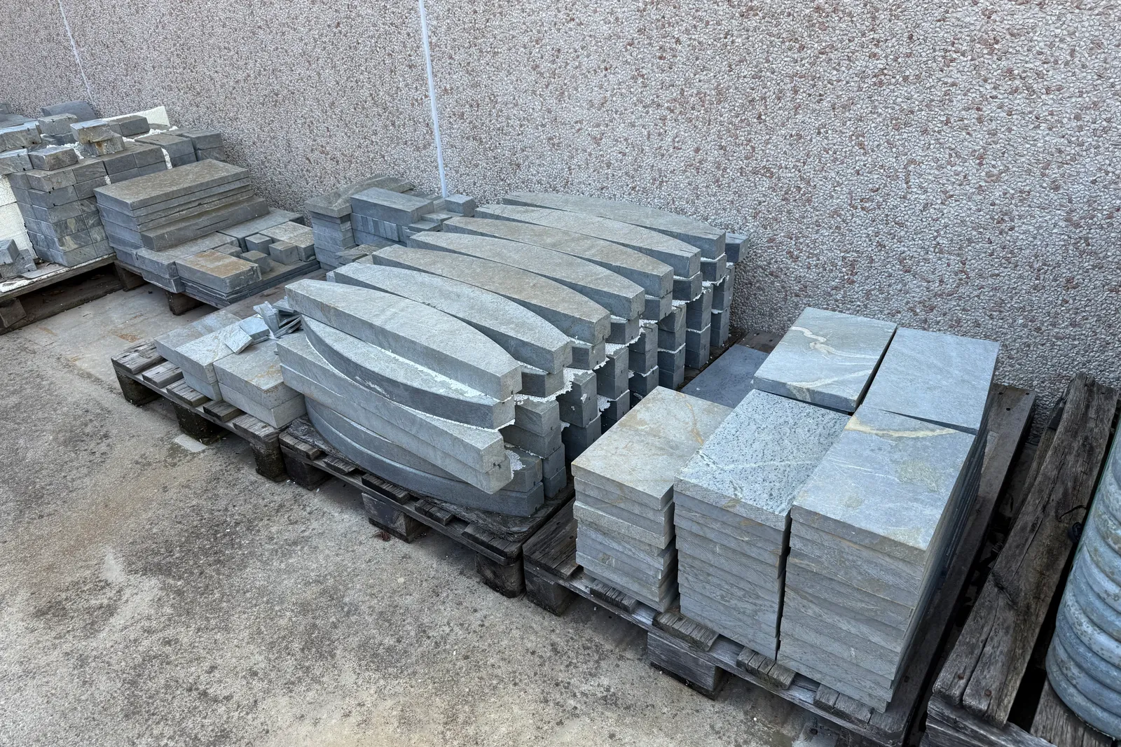 Pietra ollare e materiale refrattario