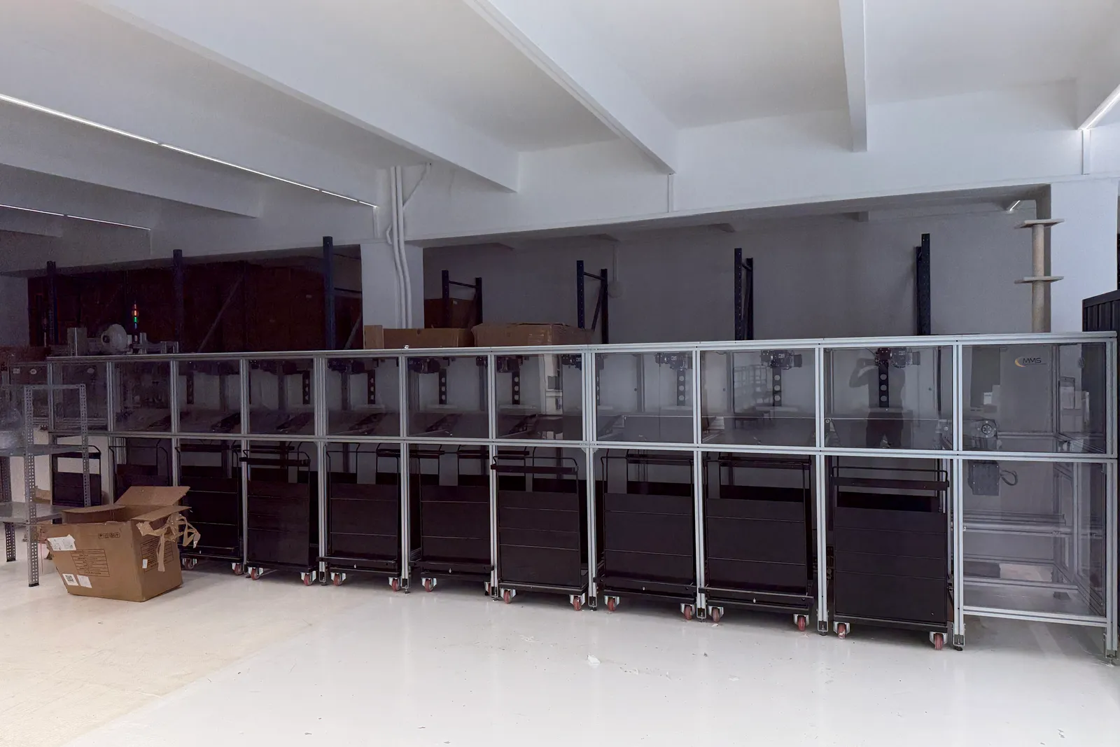 N. 2 magazzini automatici Pharmathek Sintesi, inclusi moduli di carico, linea di imballo e smistamento Mechatronic Machines & Systems e centralina di controllo