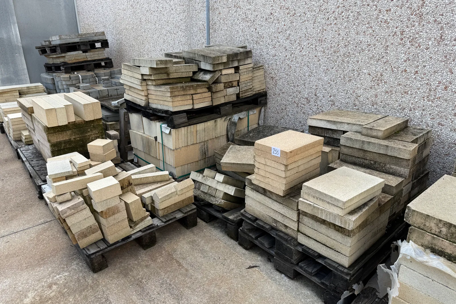 Pietra ollare e materiale refrattario