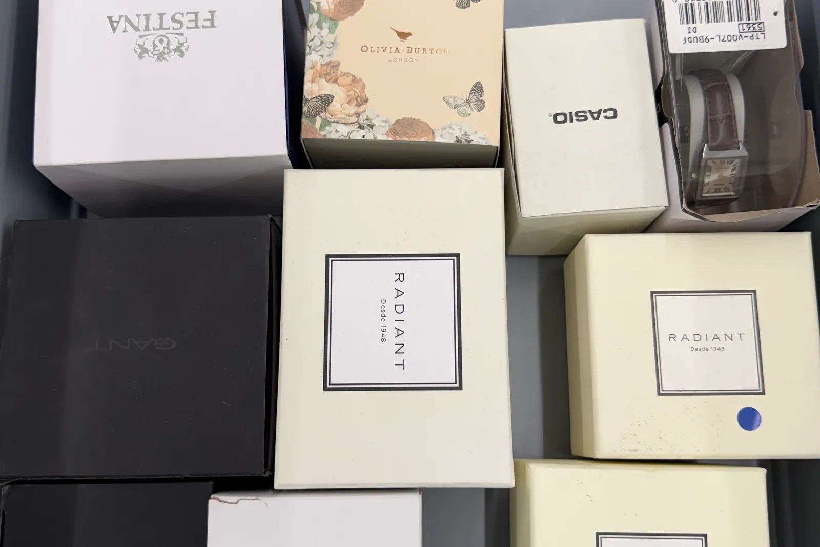 Stock prodotti, batterie, imballaggi, arredi e varie