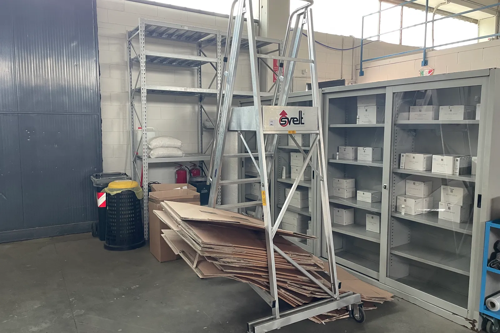 Rimanenze di magazzino, scala (ID 11) e scaffalatura (ID 22)