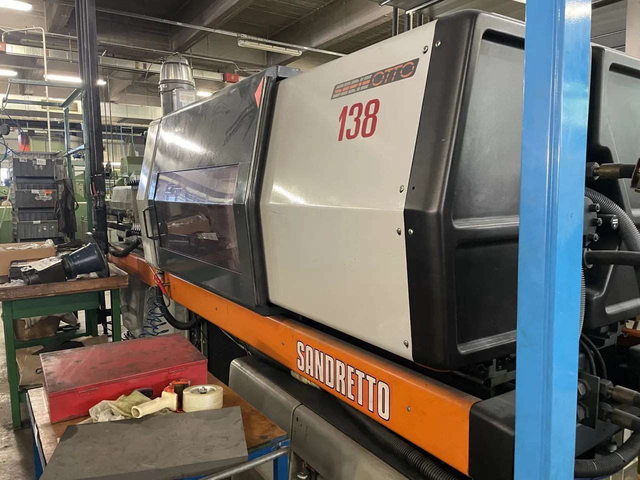 Pressa oleodinamica per stampaggio plastica Sandretto mod. Euromap 430/95