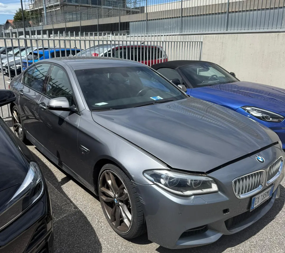 Autovettura BMW M550d xD targata EX183MD