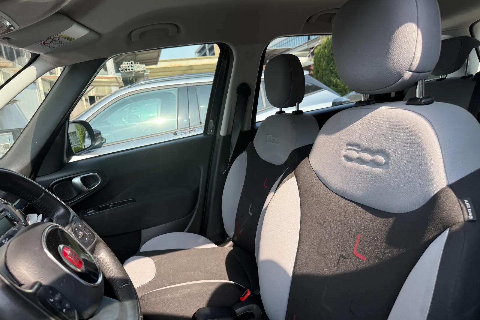 Autovettura Fiat 500 L targata FA735TP