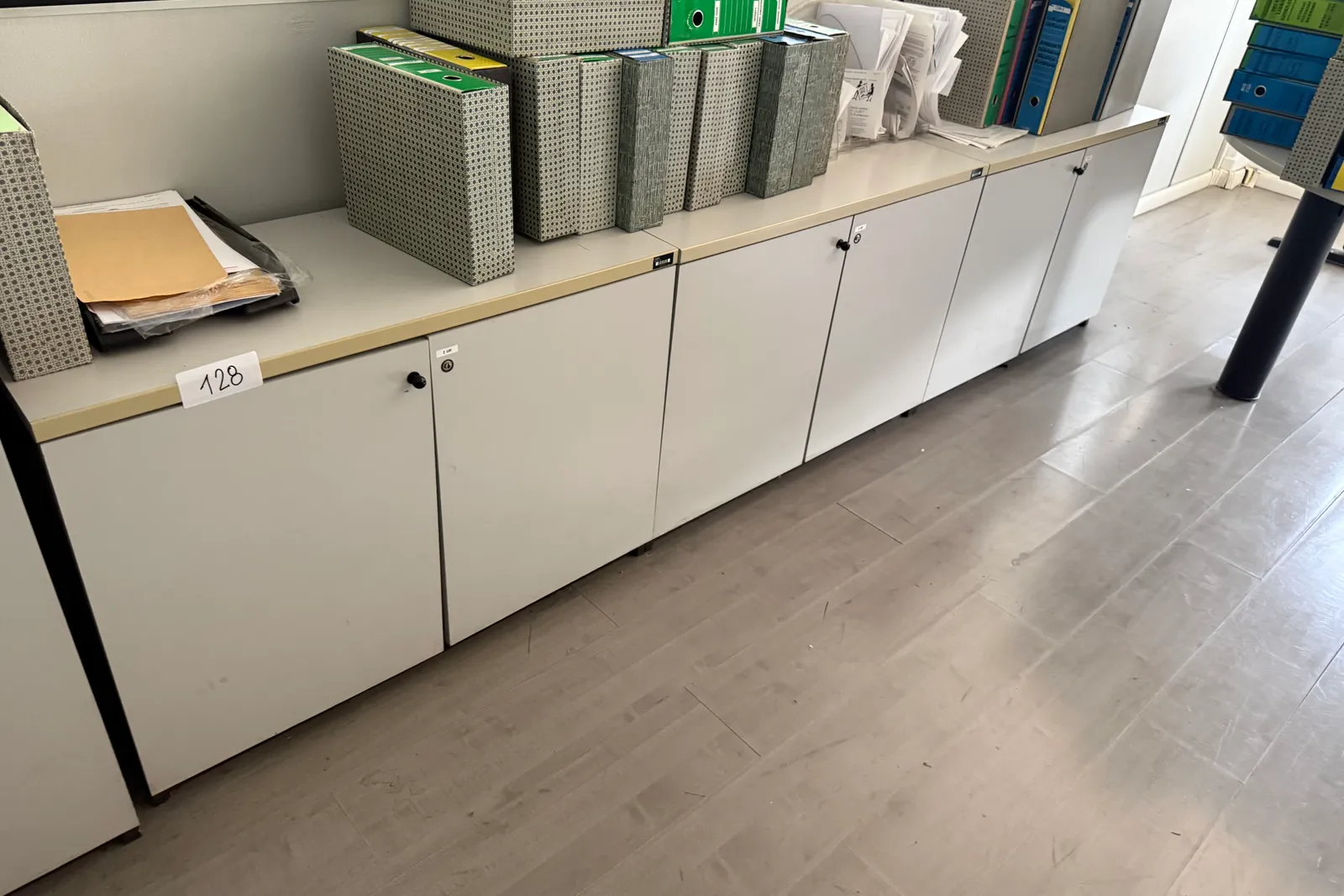 Arredi e macchine elettriche ed elettroniche da ufficio (ID da n. 31 a n. 194, oltre ID 201)