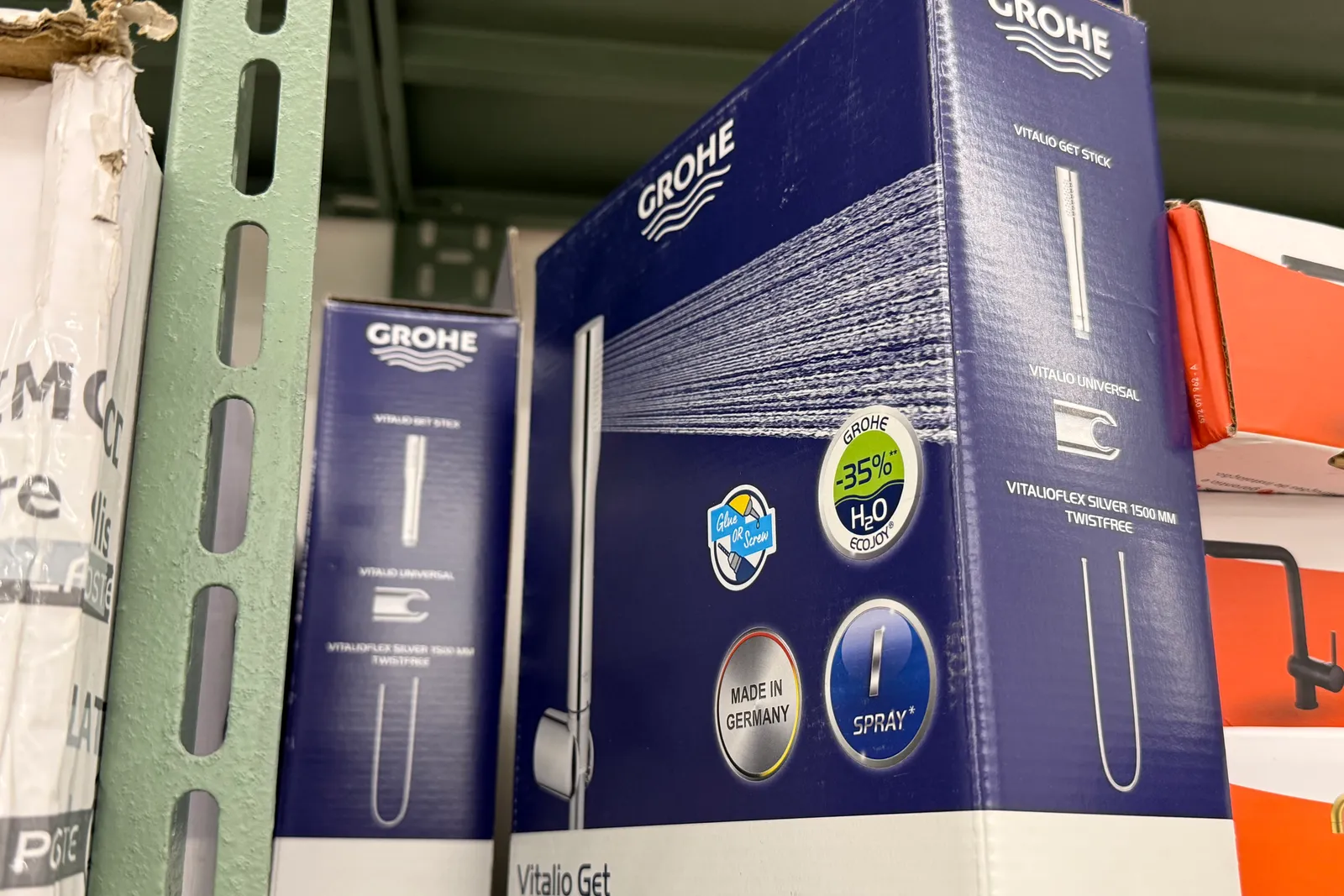 Stock prodotti, batterie, imballaggi, arredi e varie
