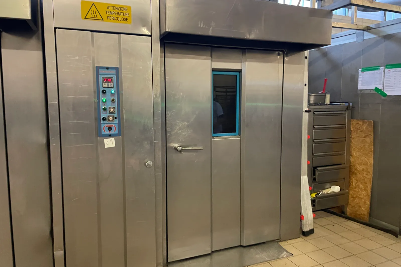 Macchinari a attrezzature per attività di pasticceria