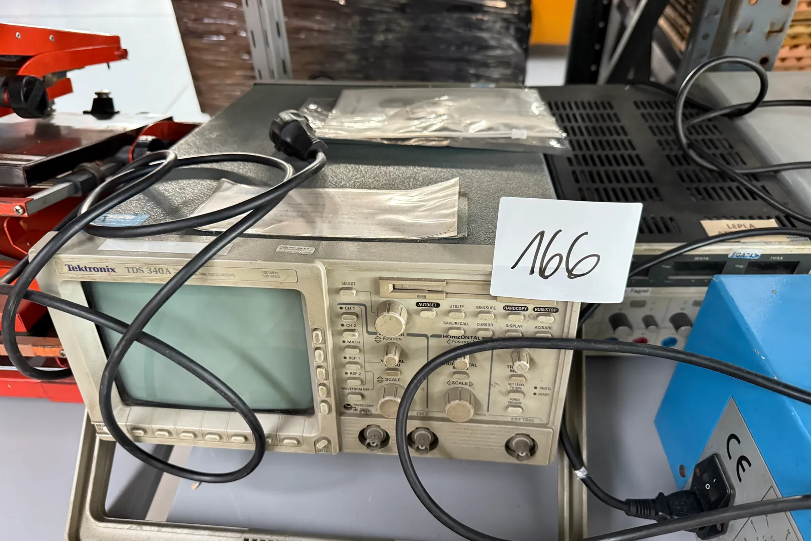 Stazioni saldanti, depuratori elettronici d’aria oltre piccoli attrezzi e componenti varie