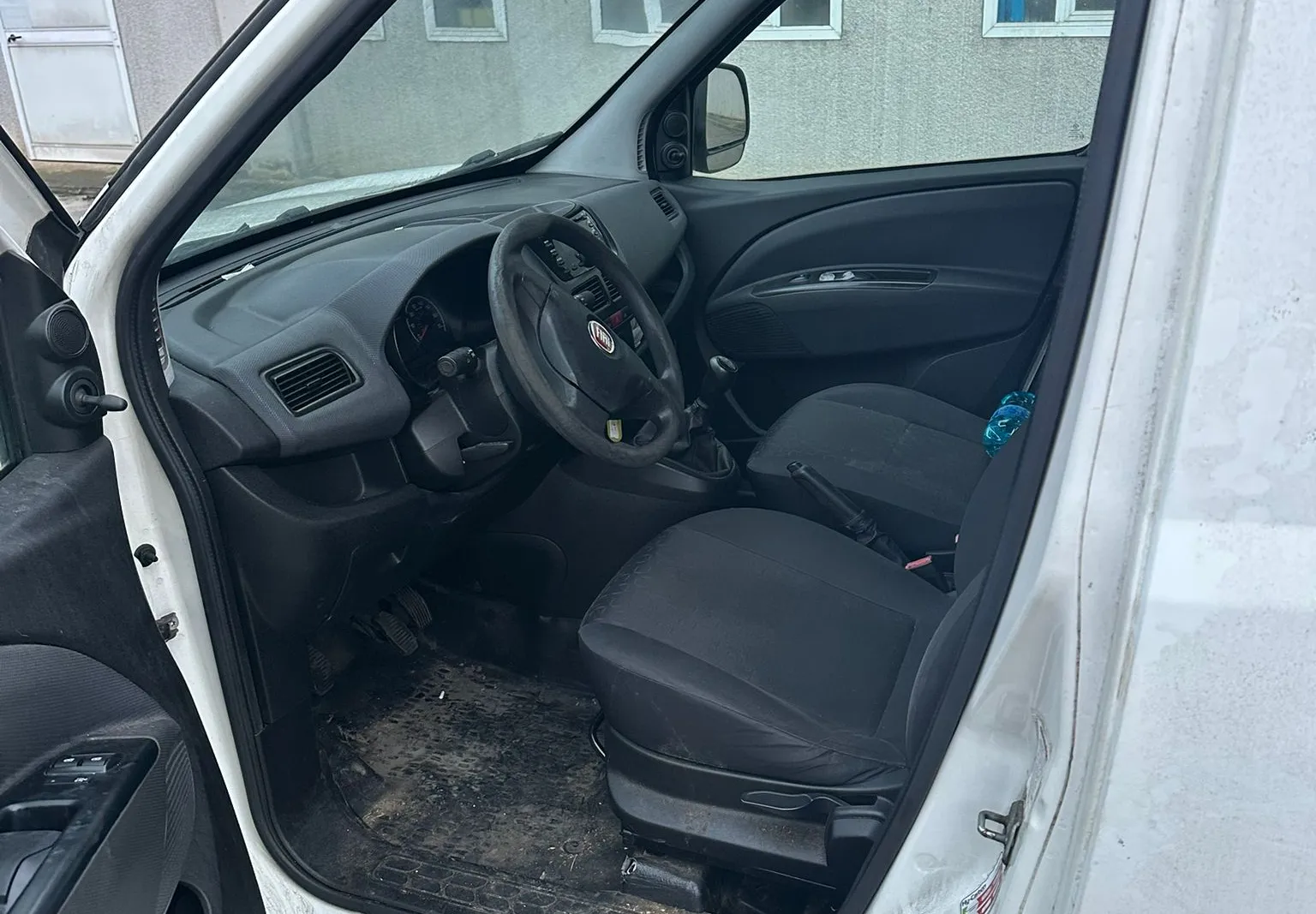 N. 4 autocarri Fiat Doblò targati ES972WZ, ET261JG, ES032XR, EZ672LE