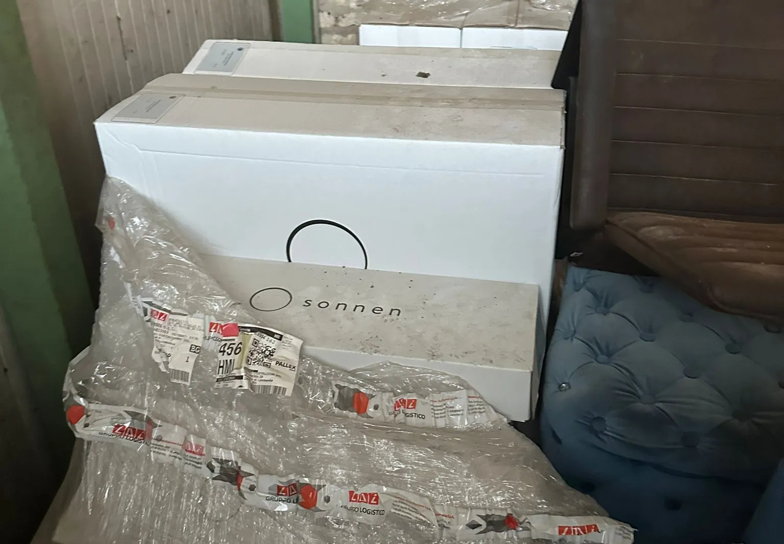 Pannelli fotovoltaici, batterie, inverter, kit di montaggio (in perizia lotto 05 parziale)