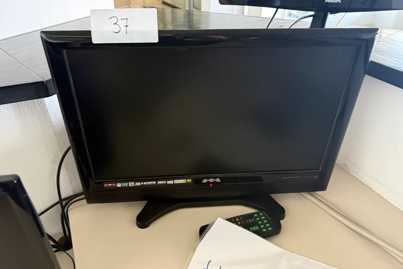 Arredi e macchine elettriche ed elettroniche da ufficio (ID da n. 31 a n. 194, oltre ID 201)