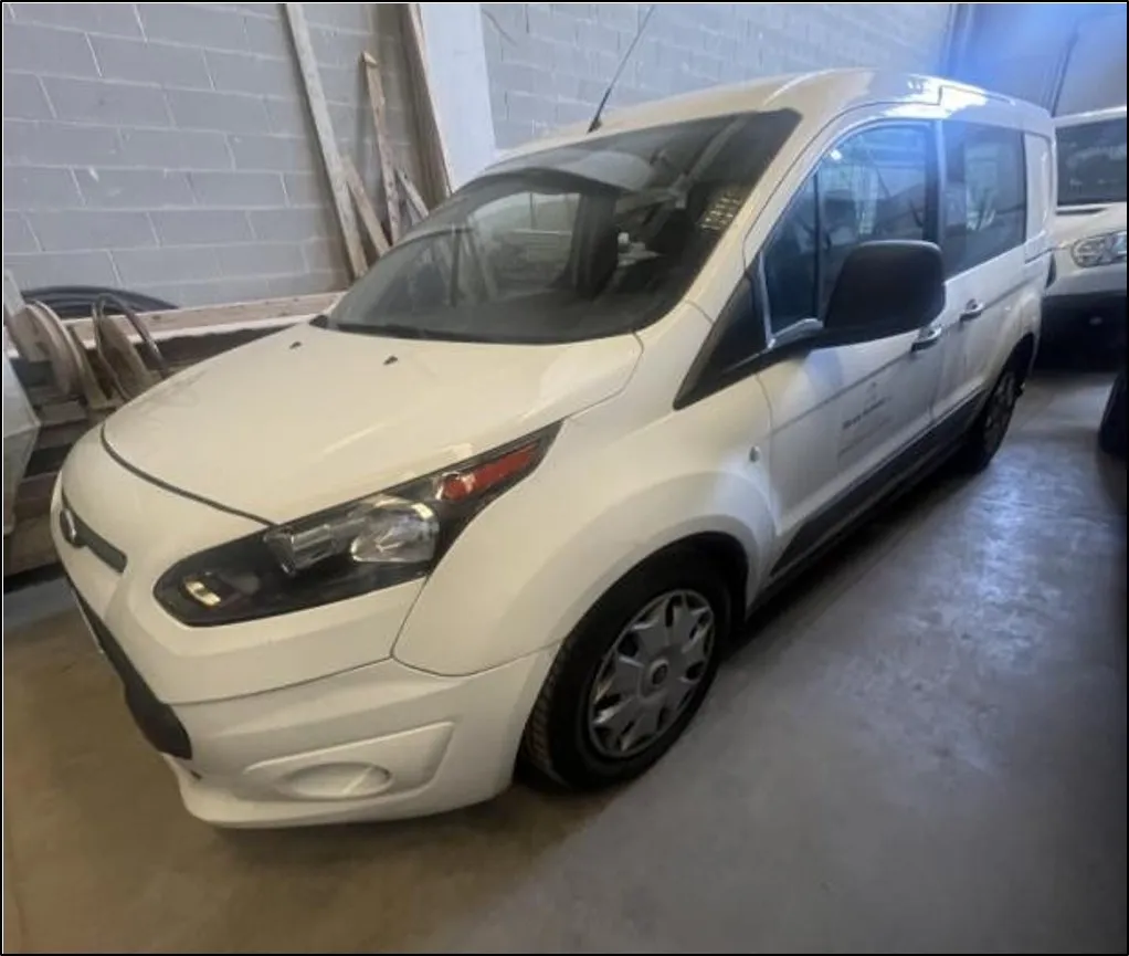 Autocarro Ford Transit Connect targato FE227XK
