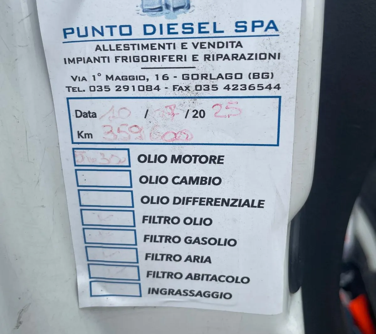 Furgone refrigerato Iveco Daily targato FF877EW
