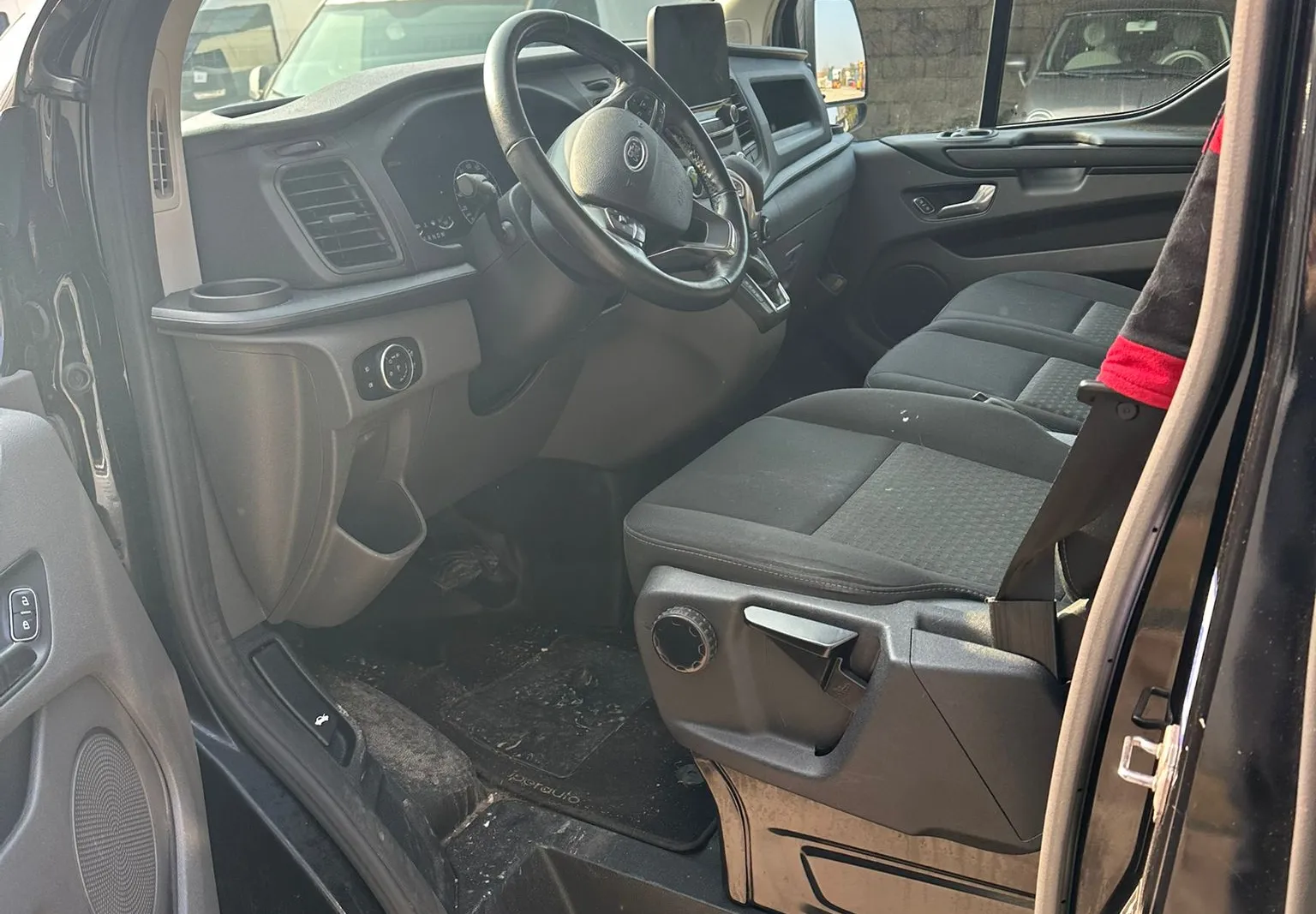 Furgone Ford Transit Custom targato GF413JL