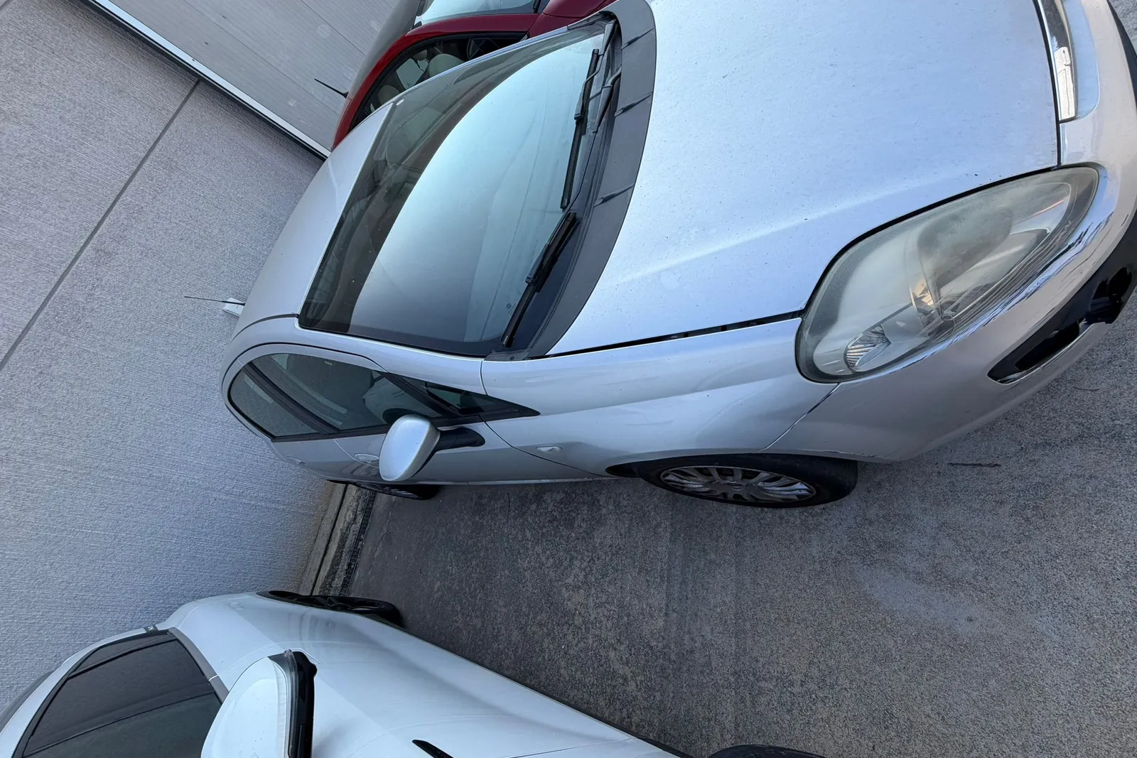 Autoveicolo Fiat Punto targato EL268FE