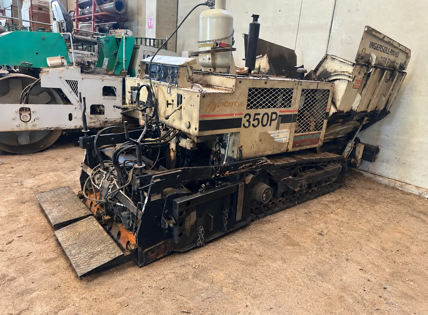 Vibrofinitrice Husband & Sons mod. 350 P
