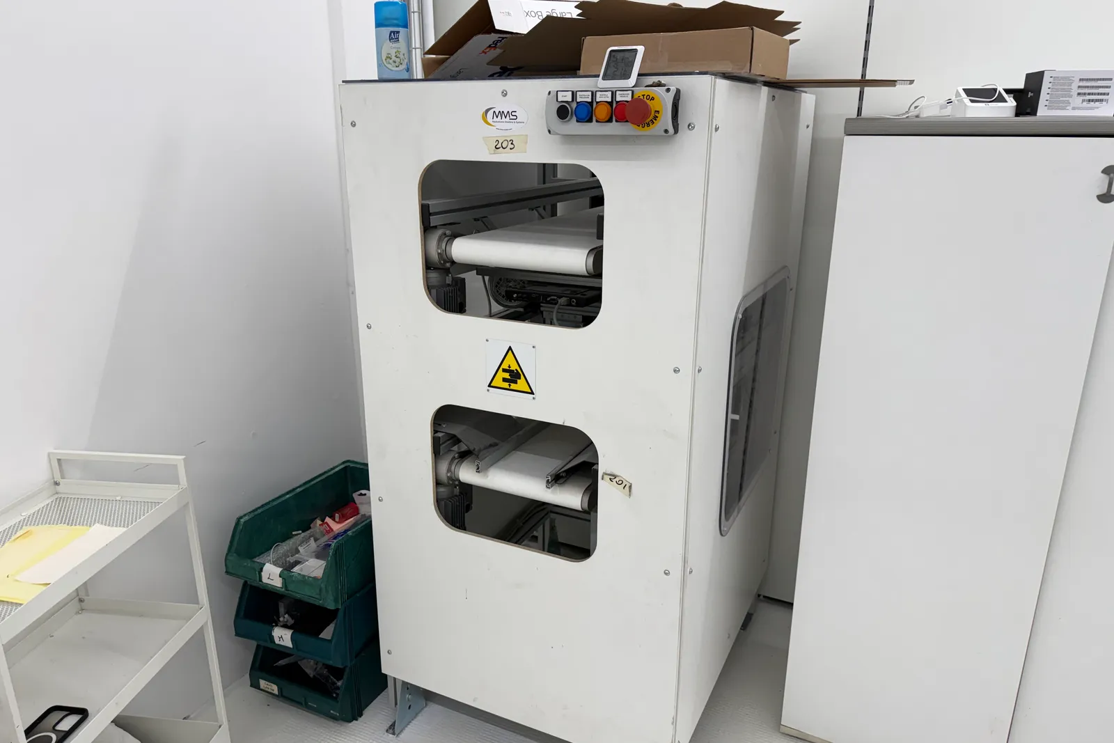 N. 2 magazzini automatici Pharmathek Sintesi, inclusi moduli di carico, linea di imballo e smistamento Mechatronic Machines & Systems e centralina di controllo