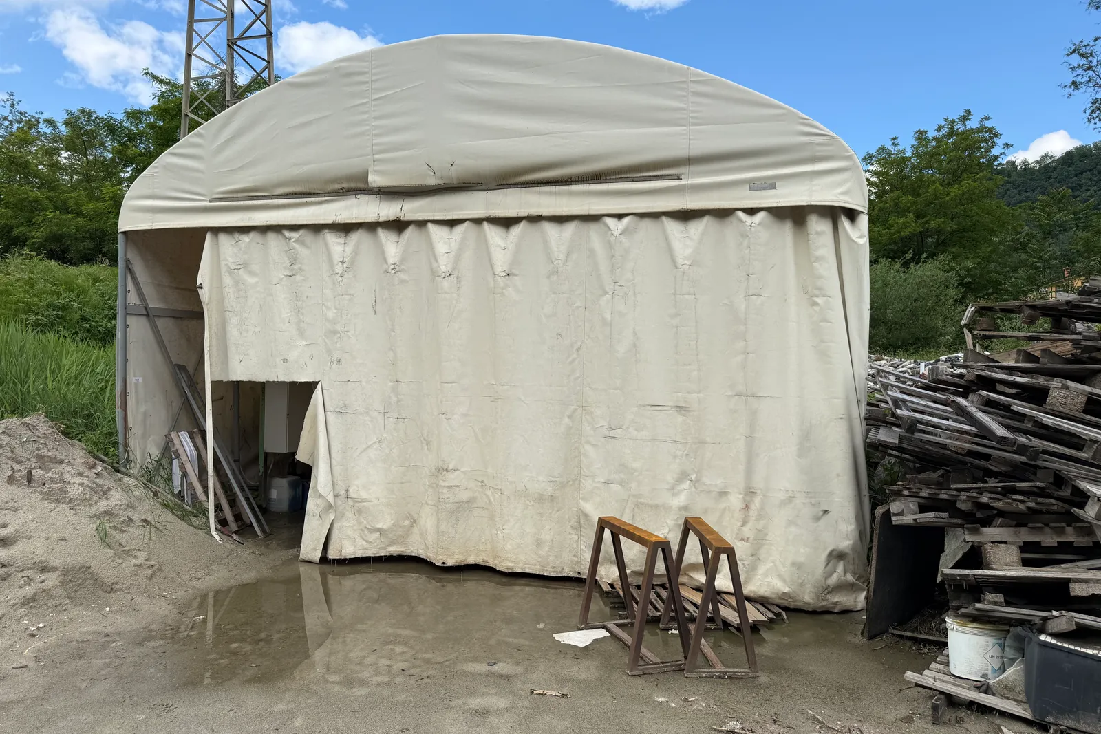 Rimanenze, strutture semifisse e macerie (ID 100, 101, 102, 103, 104)