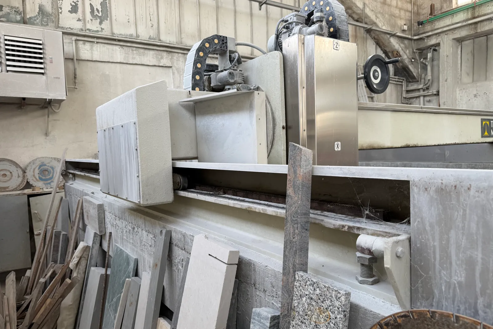 Macchine da ufficio e macchinari lavorazione pietra (ID 24, 25, 26, 27, 28, 31, 36, 35, 50, 64, 66, 68, 71)