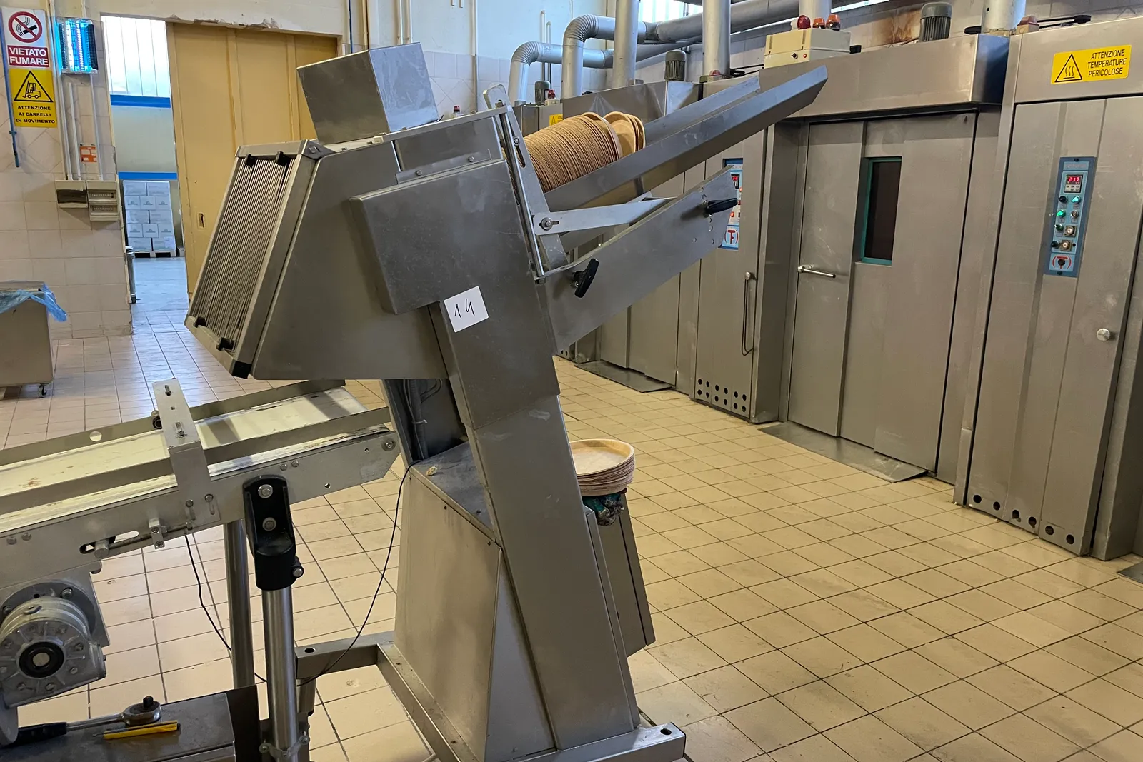 Macchinari a attrezzature per attività di pasticceria