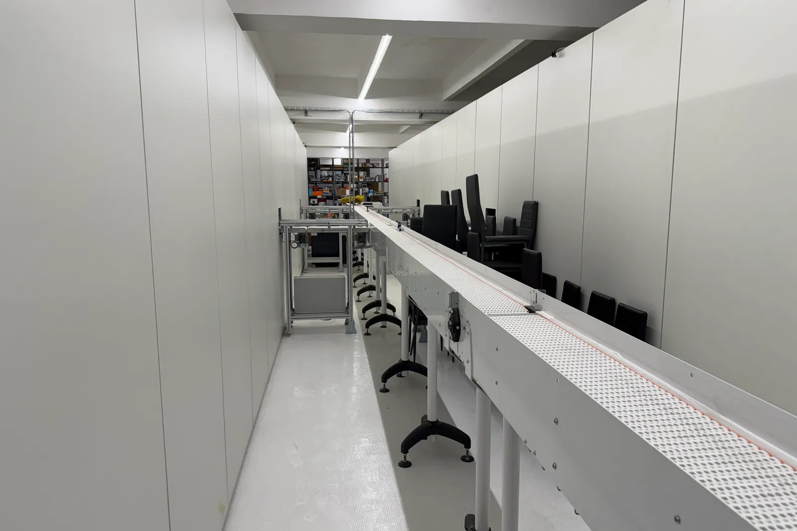 N. 2 magazzini automatici Pharmathek Sintesi, inclusi moduli di carico, linea di imballo e smistamento Mechatronic Machines & Systems e centralina di controllo
