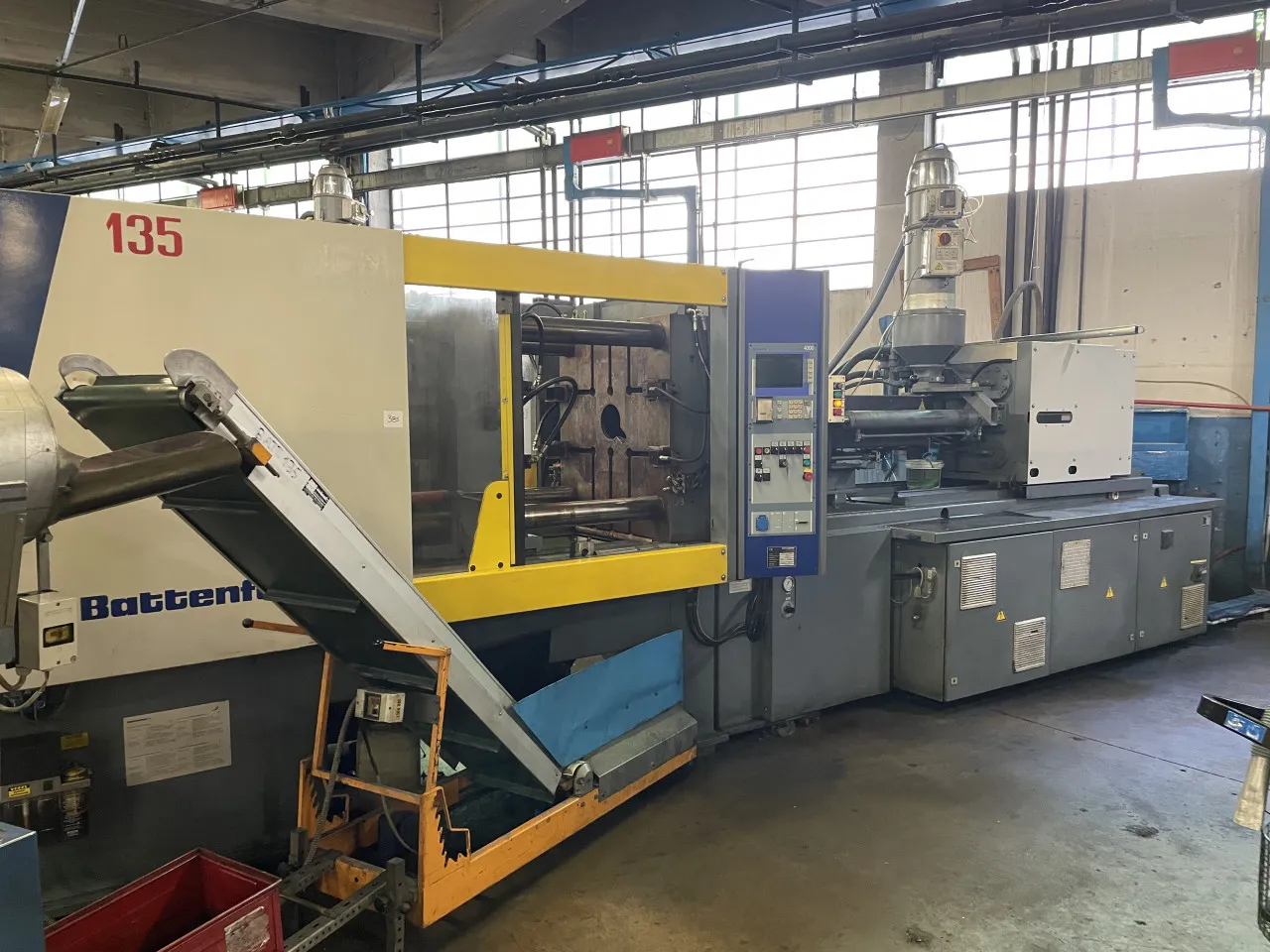 Pressa oleodinamica per stampaggio plastica Battenfeld BK – T 2700/1900