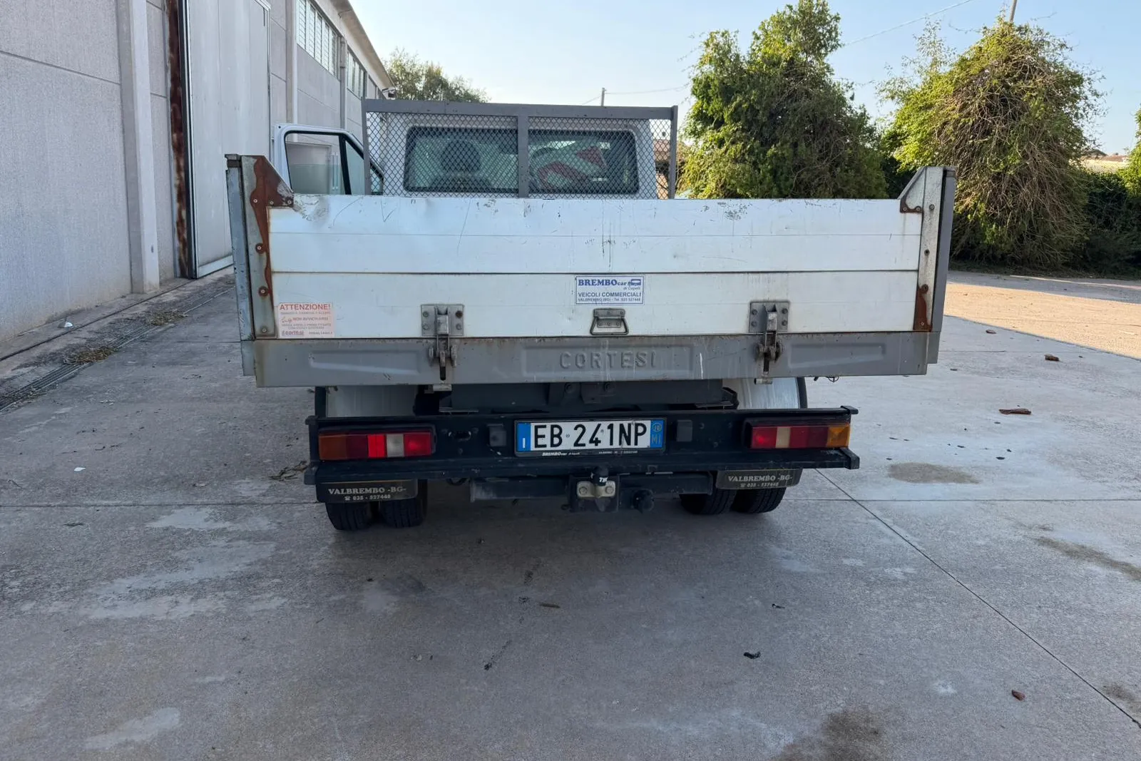 Furgone Ford Transit targato EB241NP