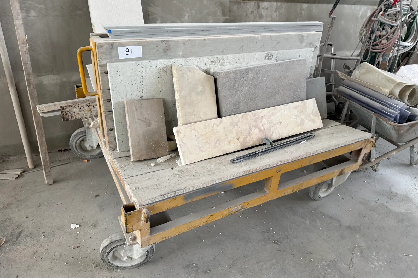 Cisterna e serbatoio, compressori, carrelli (ID 77A, 73, 74, 95, 82, 87, 81, 84, 79)