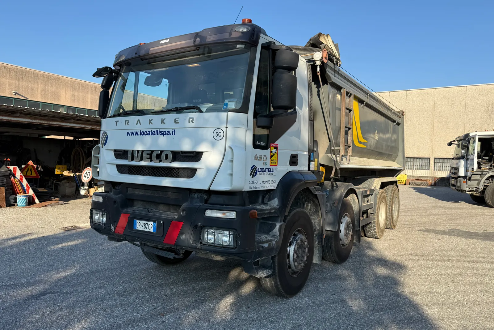 Autocarro ribaltabile Iveco Magirus A410T E4 Colombo targato DR287CR
