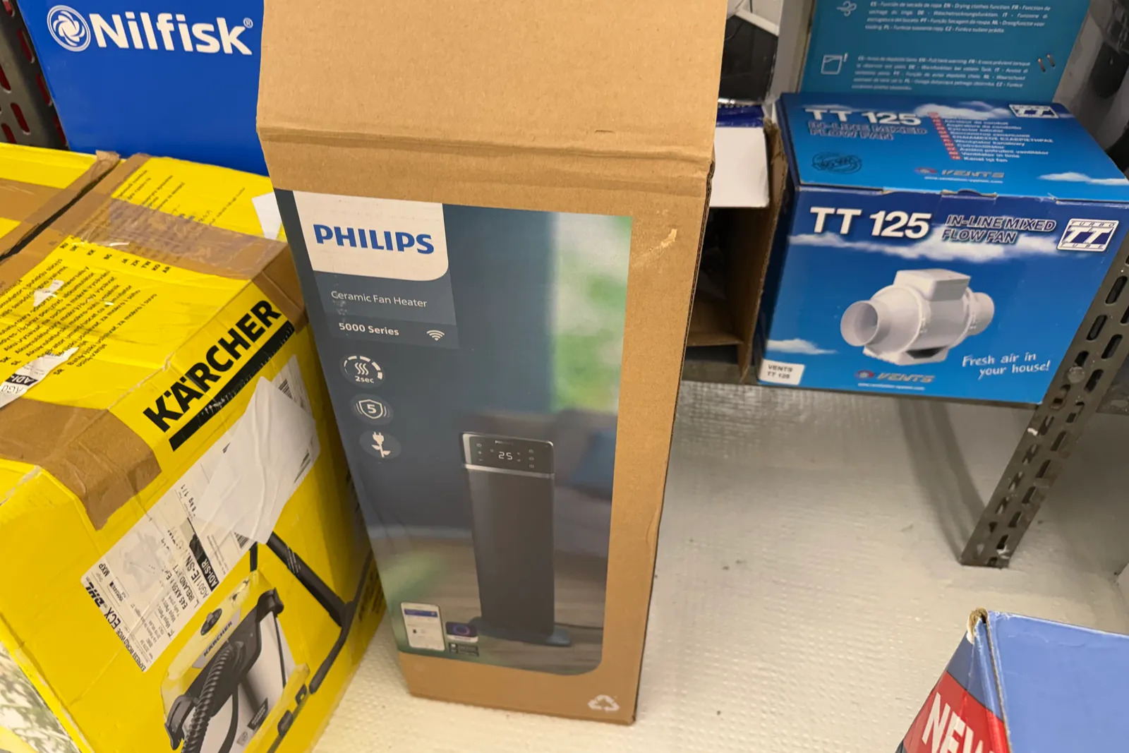 Stock prodotti, batterie, imballaggi, arredi e varie