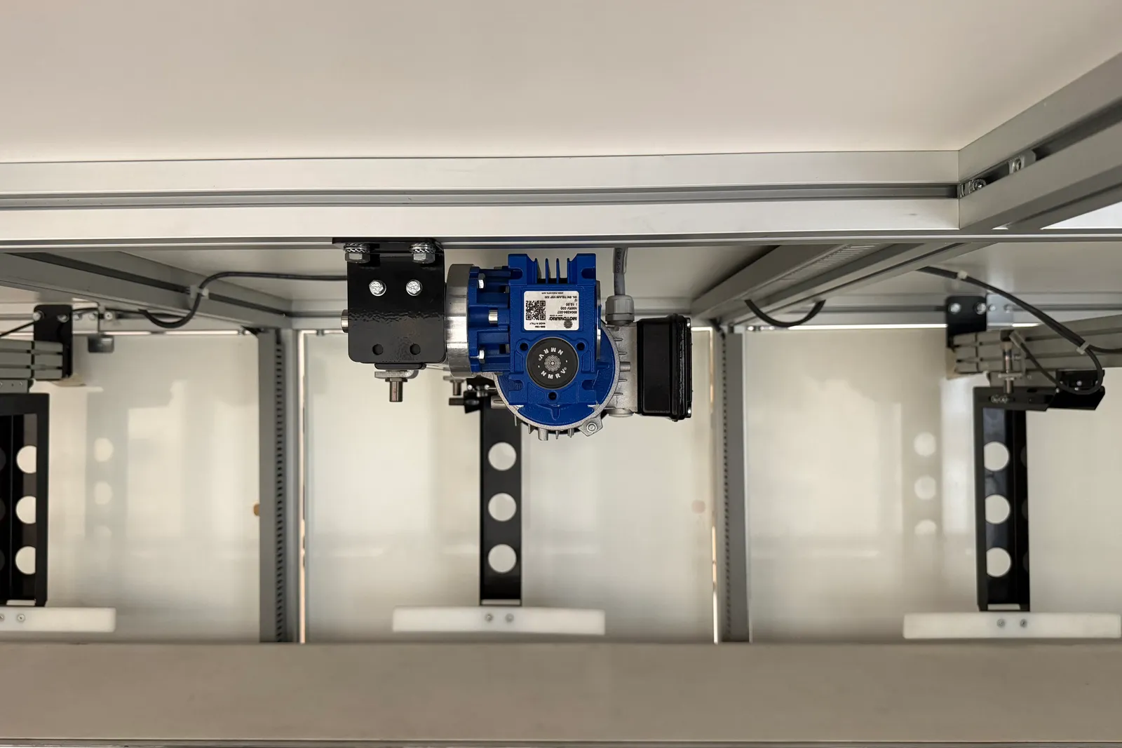 N. 2 magazzini automatici Pharmathek Sintesi, inclusi moduli di carico, linea di imballo e smistamento Mechatronic Machines & Systems e centralina di controllo