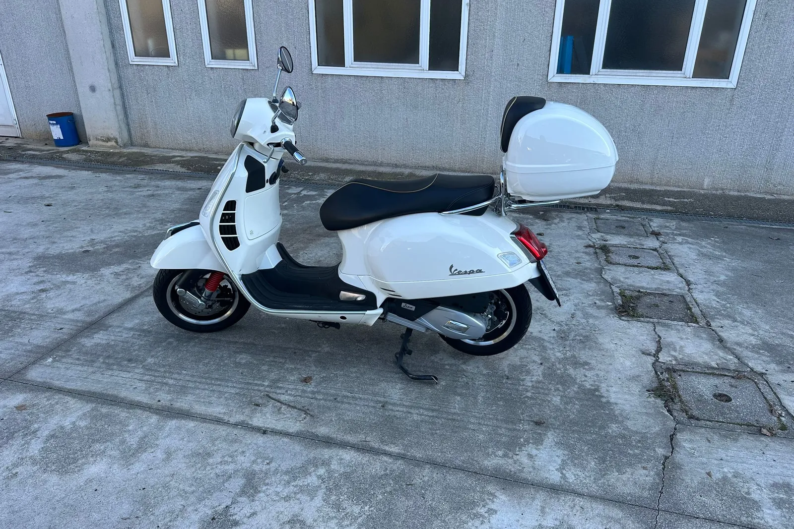 Motociclo Piaggio Vepsa GTS targata EH81466