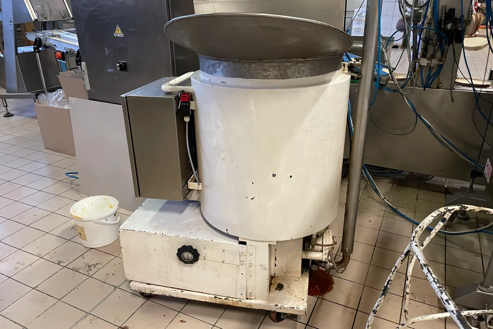 Macchinari a attrezzature per attività di pasticceria