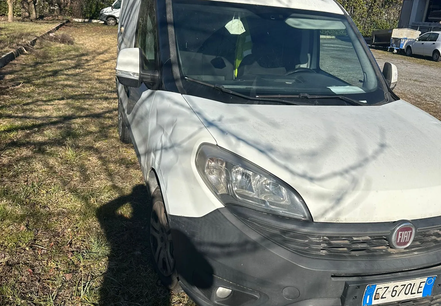 Autocarro Fiat Doblò targato EZ670LE