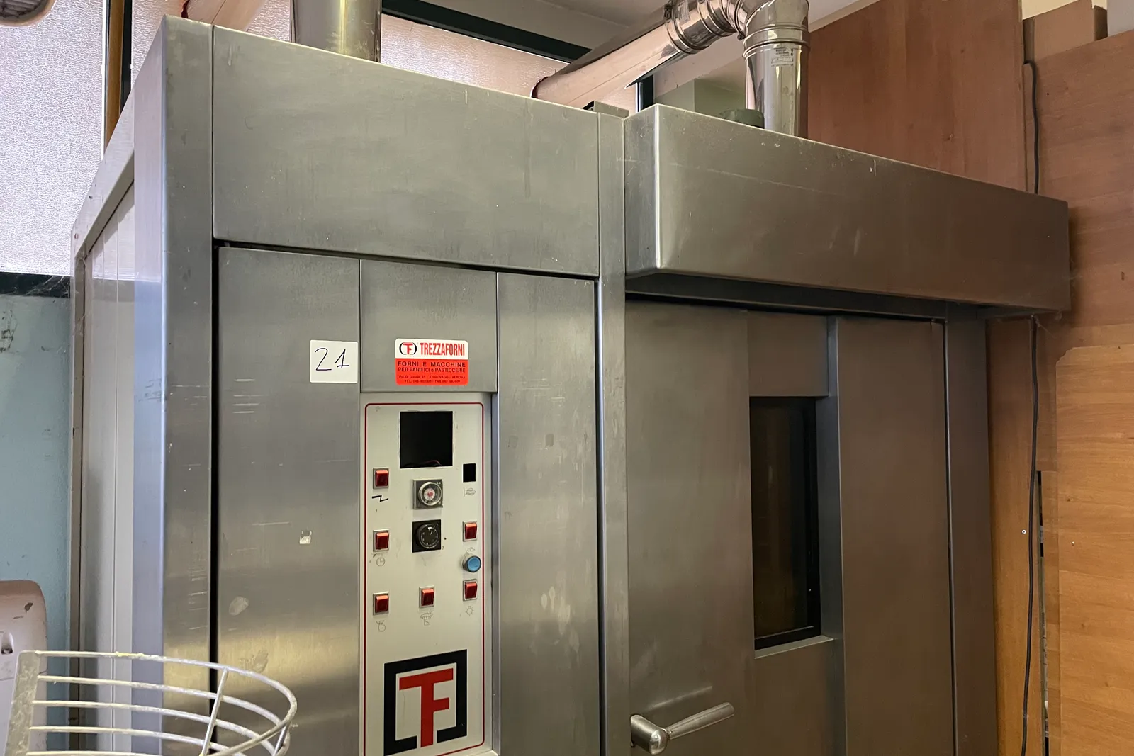 Macchinari a attrezzature per attività di pasticceria