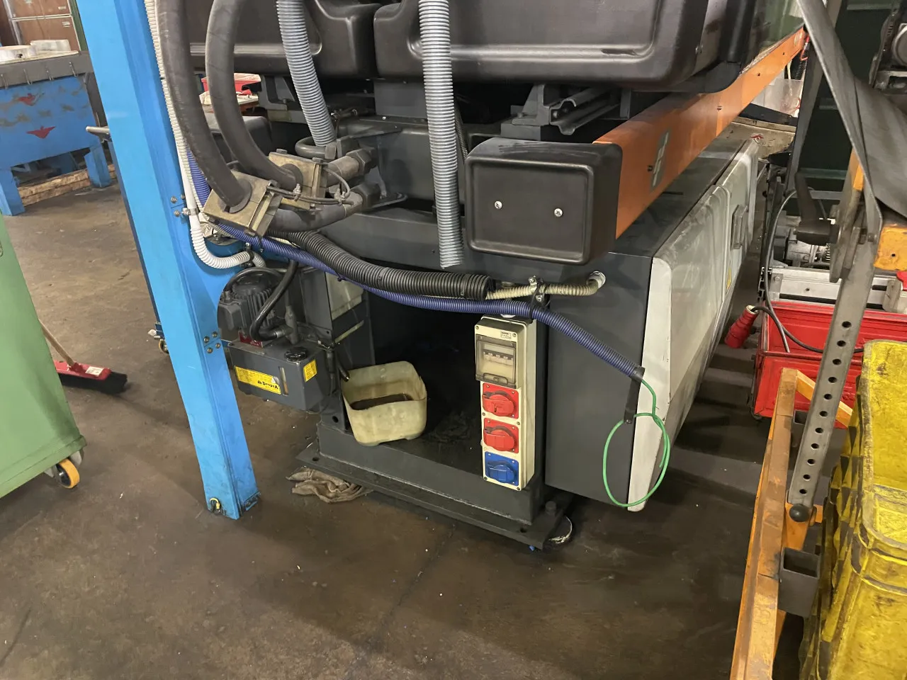 Pressa oleodinamica per stampaggio plastica Sandretto mod. Euromap 430/95