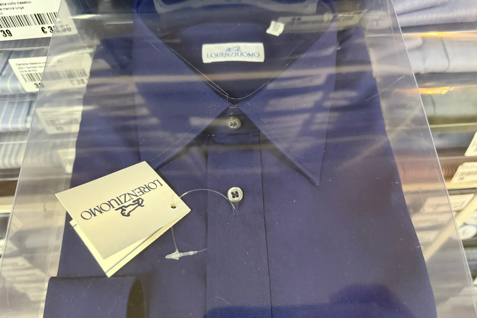 Magazzino tessuti, capi di abbigliamento e accessori – ID da n. 65 a n. 80