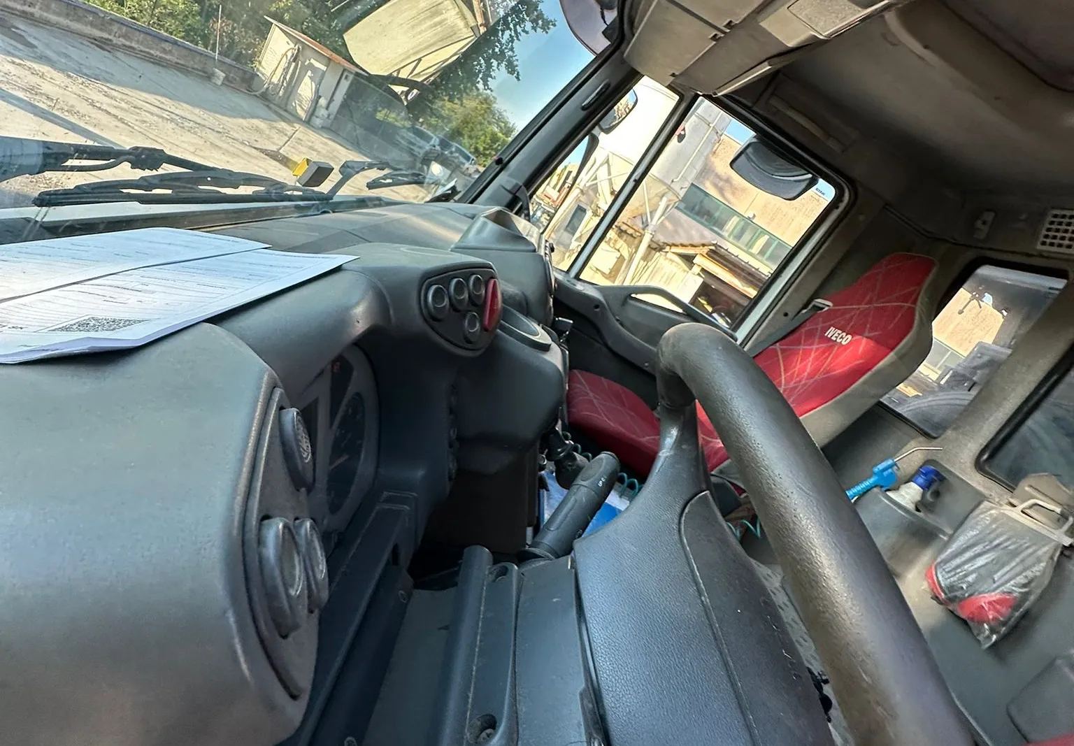 Autocarro ribaltabile Iveco Magirus A410T/Colombo targato DA178NZ