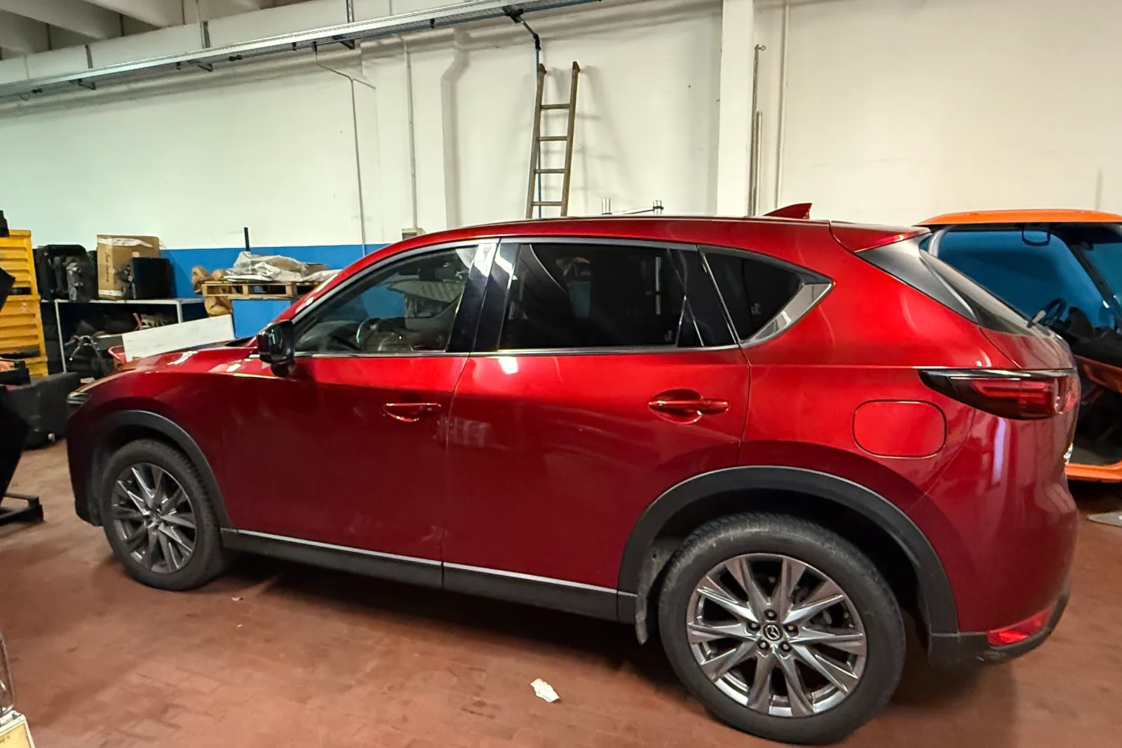 Autovettura Mazda CX-5 AWD targata FY704VG