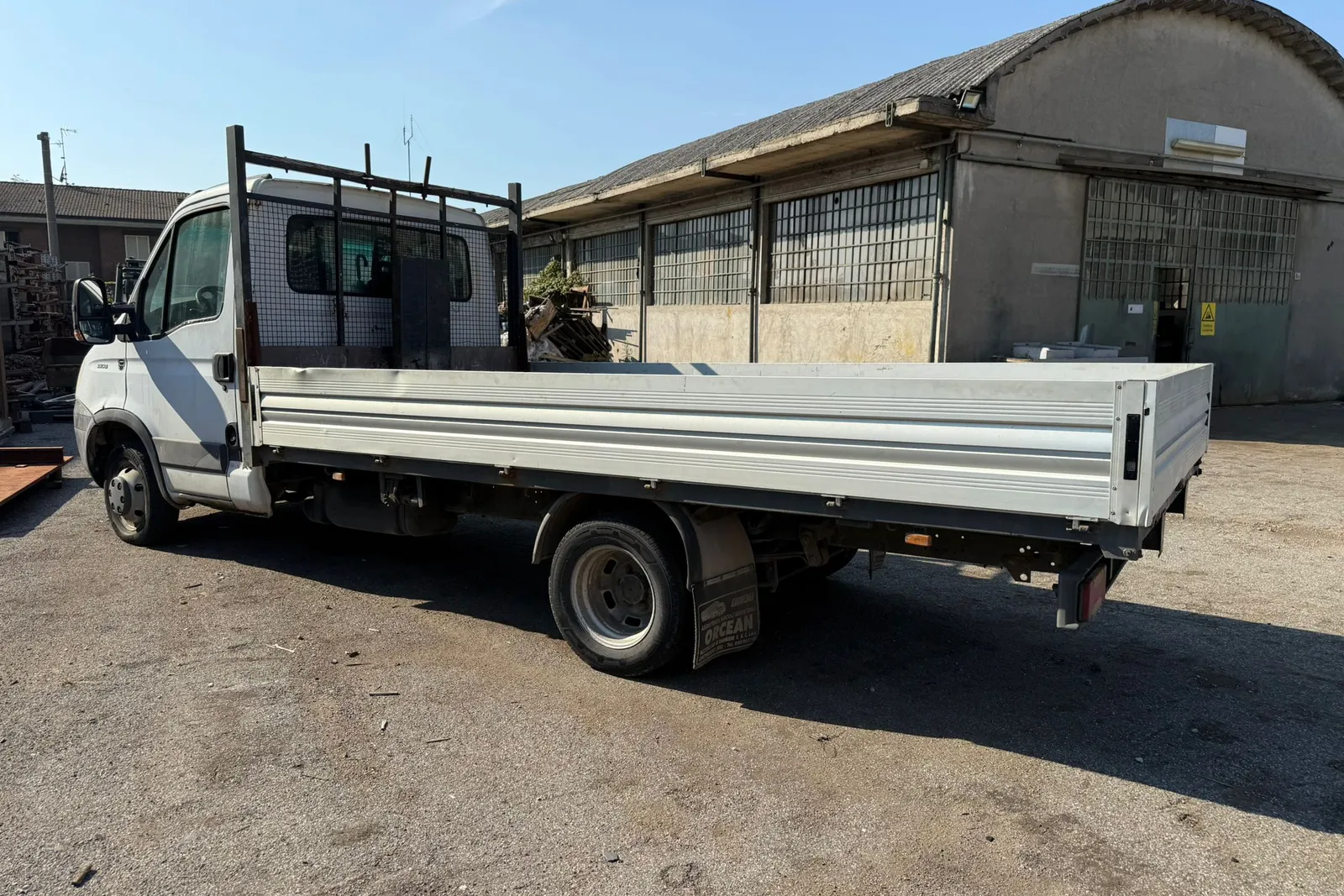 Furgone Iveco Daily targato EH718LX