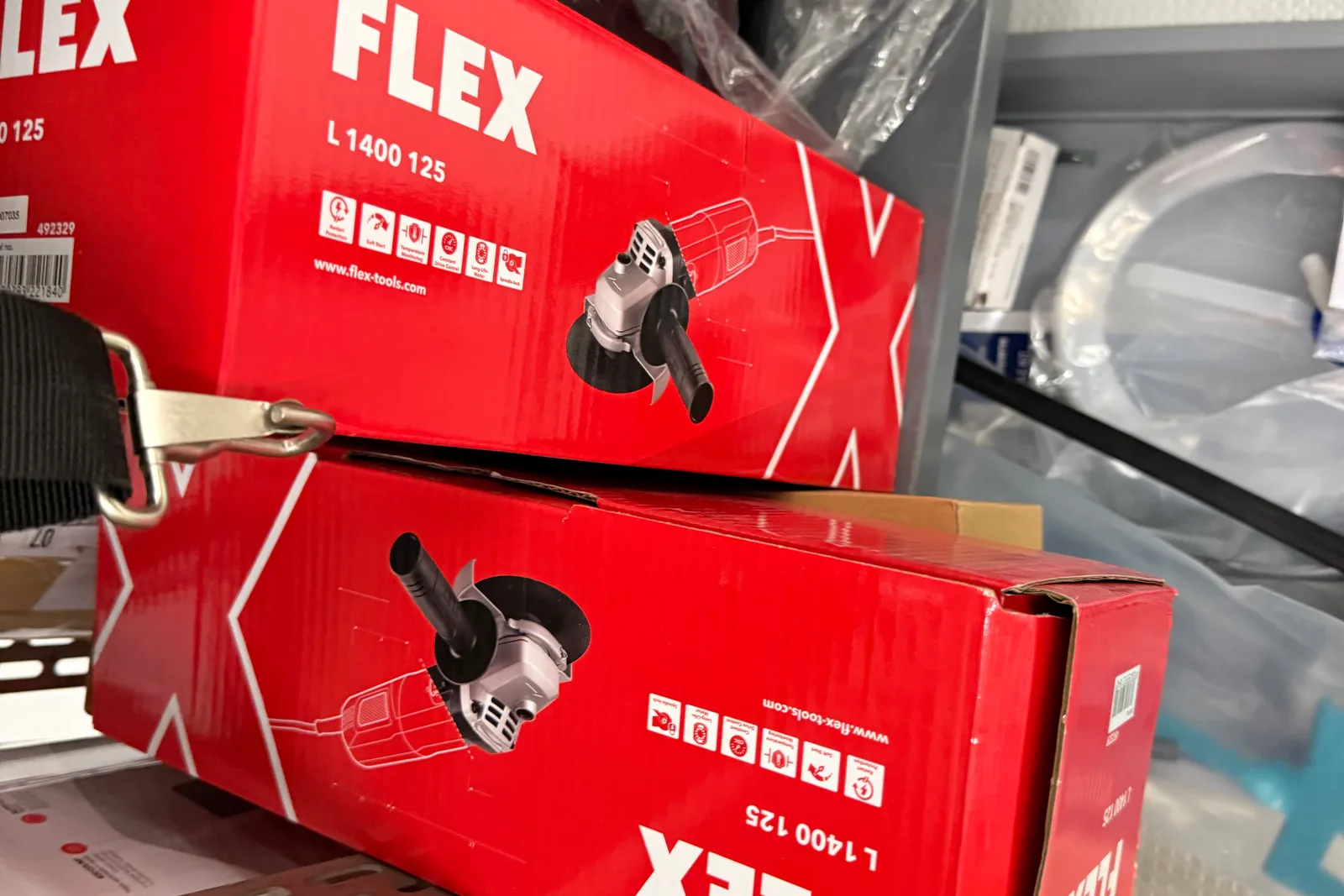 Stock prodotti, batterie, imballaggi, arredi e varie