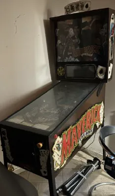 Flipper elettronico modello Maverick anni '90 con display DMD